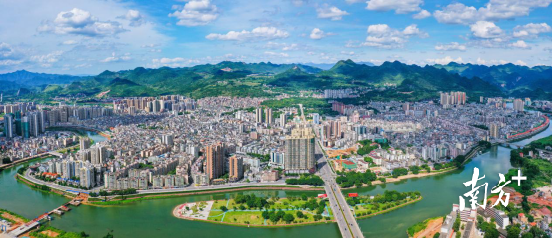 俯瞰連州城。曾亮超 攝