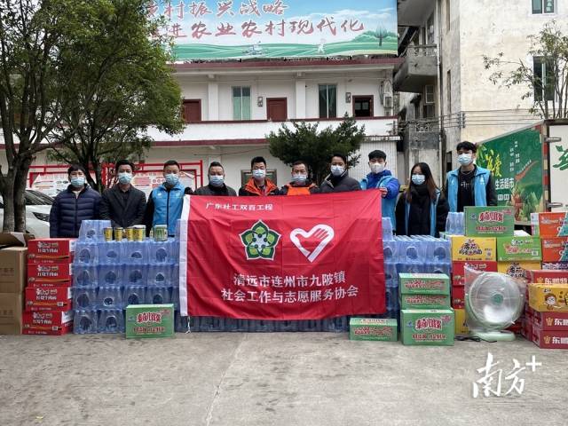 籌措物資助力困難群眾暖度寒冬。