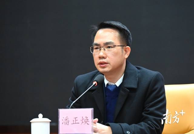 連州市委書記潘正煥就落實(shí)好今年工作目標(biāo)任務(wù)進(jìn)行部署。黃津 攝