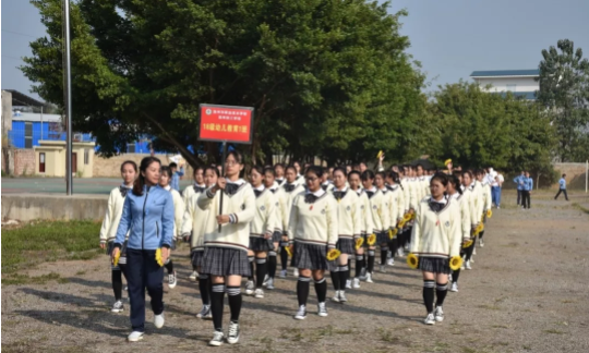 連州市職業(yè)技術(shù)學(xué)校、連州技工學(xué)校舉辦2019年廣播操比賽377.png